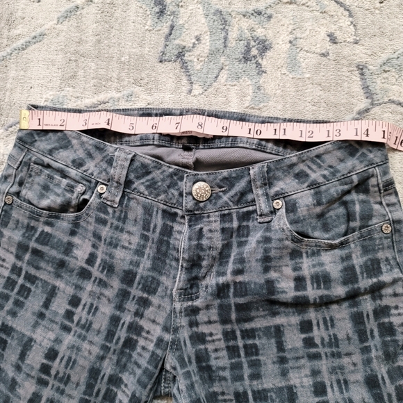 Cabi skinny Jeans - Picture 5 of 6